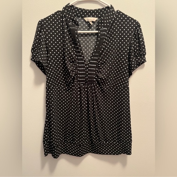 Speechless Black and White Flutter Sleeve Blouse - Picture 1 of 4